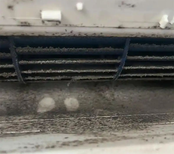 诸城空调吹的风有股烧焦味是怎么回事